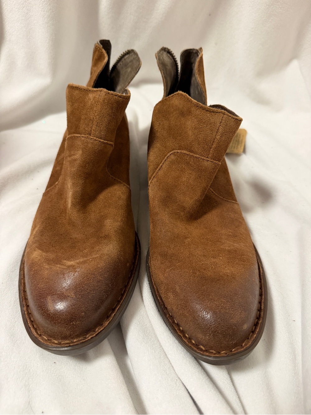 Born Kerri Brown Suede ankle booties size 8 NWT